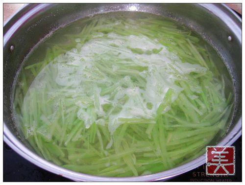 麻油莴笋丝的做法（凉菜）